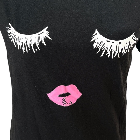 Lady’s Face Short Sleeve Graphic Tshirt Black Size Medium - Picture 3 of 8